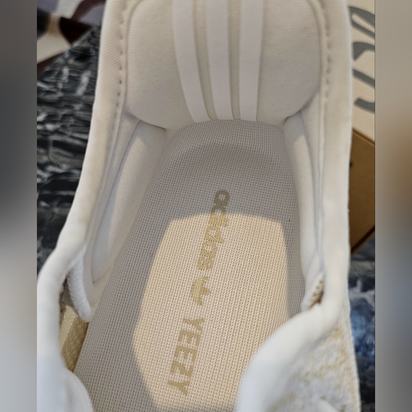 YEEZY BOOST 350 V2 (NATURAL COLORWAY) - Picture 9 of 11